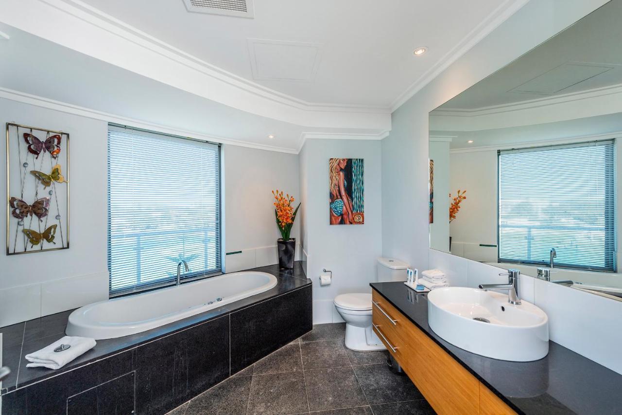 A 406 Fantastic Ocean Beach And Marina View Apt - Мандура Екстериор снимка